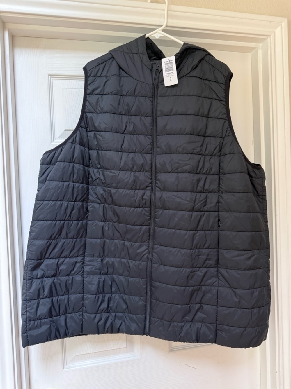 ✨ Brand New With Tags! Torrid Packable Puffer Vest - Deep Black - 4X ✨